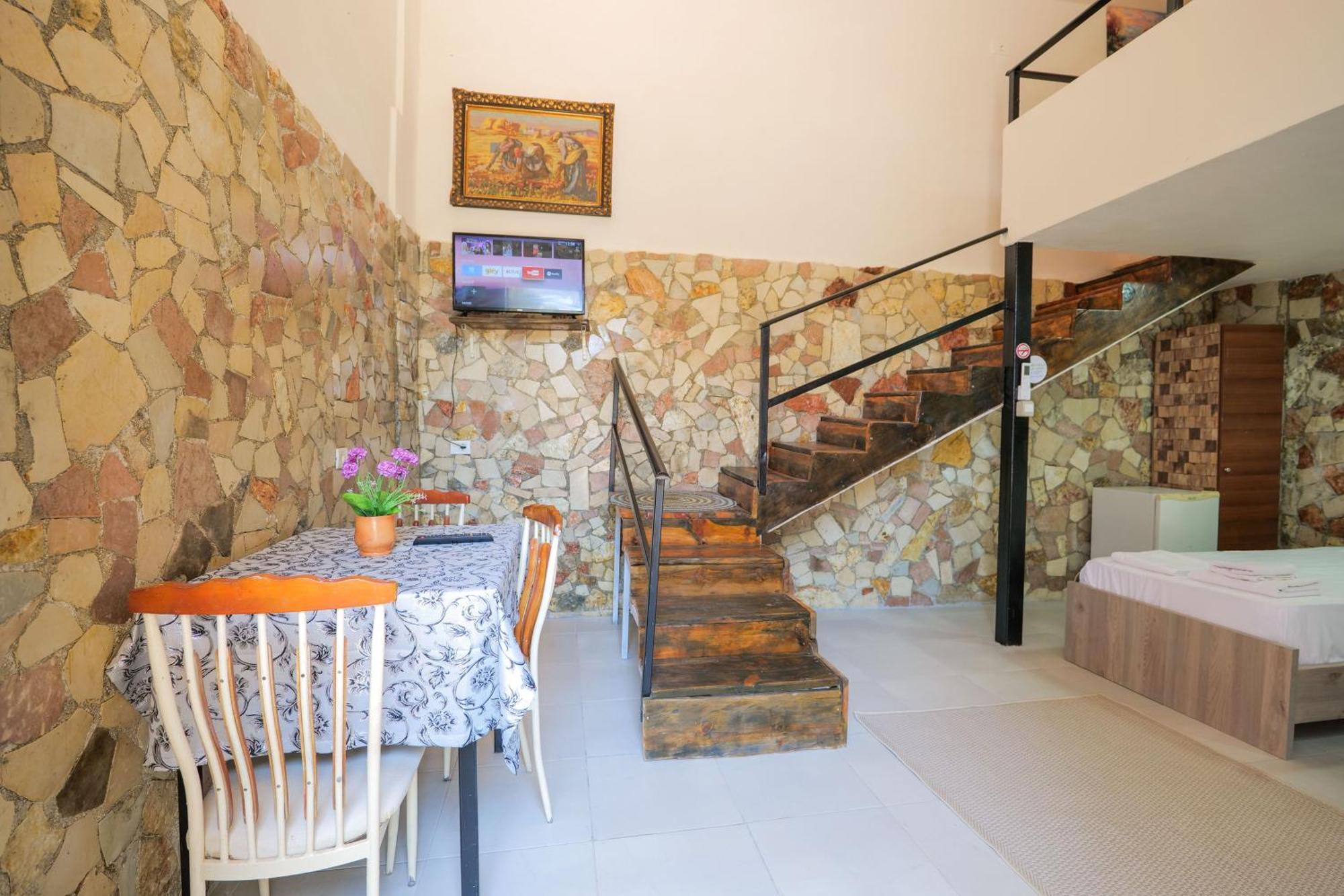 Garden Villa Lake Side & Glamping Ksamil Kültér fotó