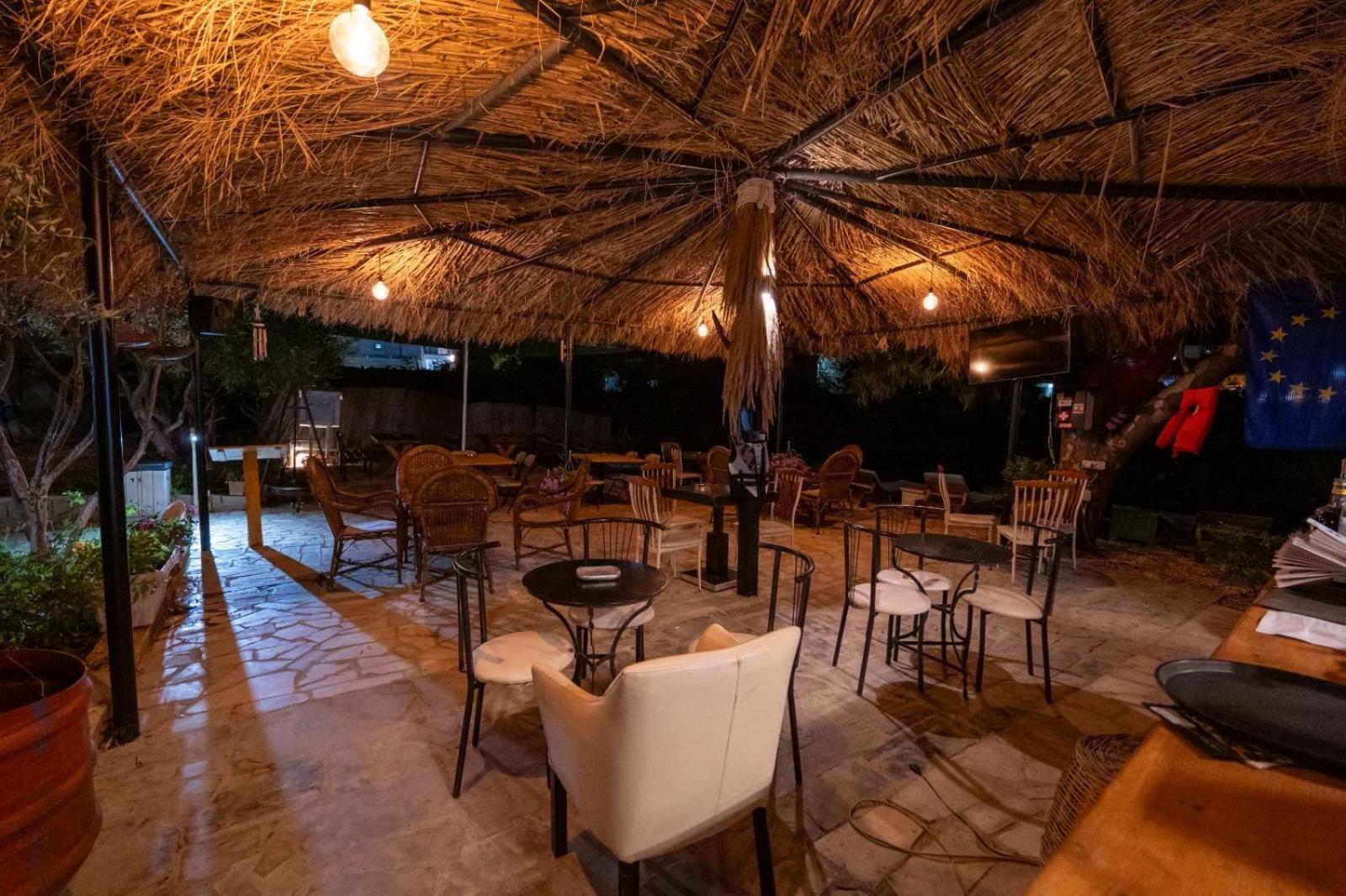 Garden Villa Lake Side & Glamping Ksamil Kültér fotó