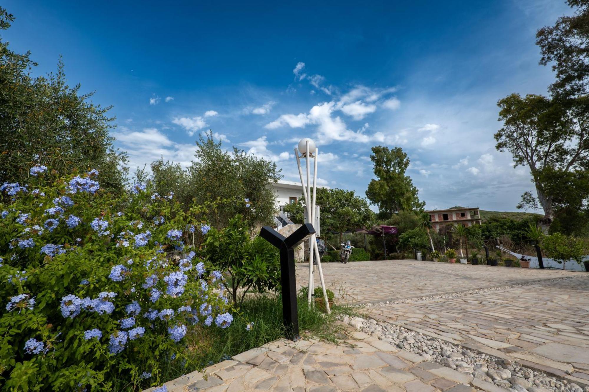 Garden Villa Lake Side & Glamping Ksamil Kültér fotó