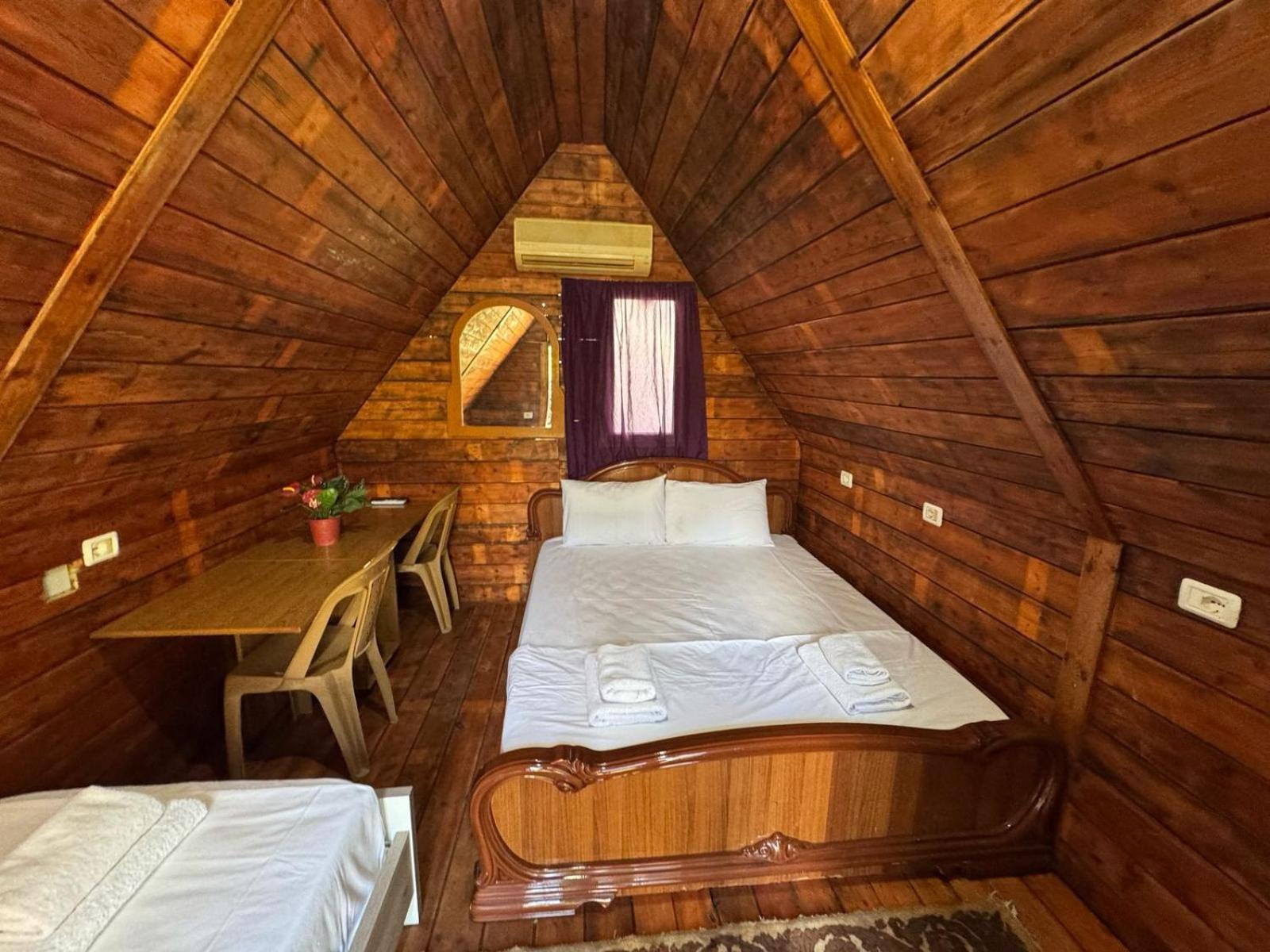 Garden Villa Lake Side & Glamping Ksamil Kültér fotó